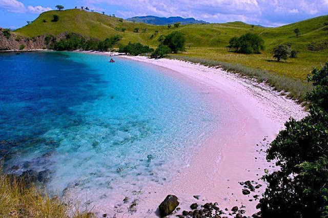 Hasil gambar untuk Pantai Tangsi, Lombok