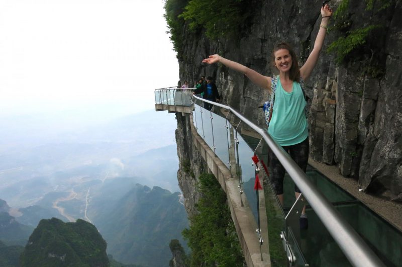 Hasil gambar untuk Coiling Dragon Cliff Skywalk